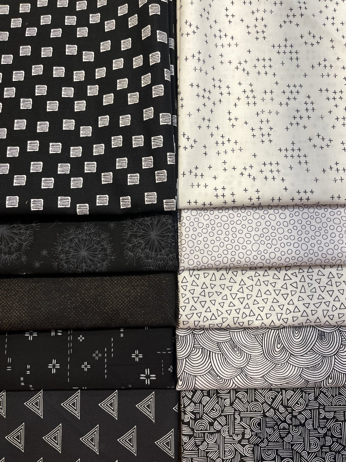 Black and White FQB - Stitch - Durango, Colorado Quilt & Sewing Shop